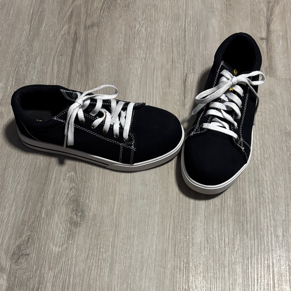 Workload Stylish Black Women's SteelToe Sneakers
